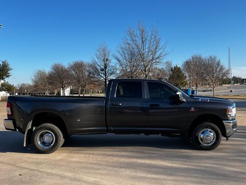 Used 2024 RAM 3500 Tradesman image 10