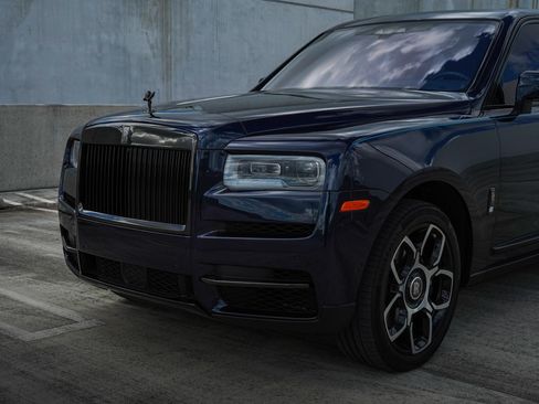 Used 2022 Rolls-Royce Cullinan Black Badge image 3