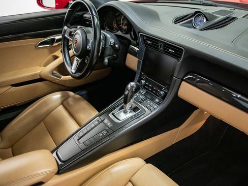 Used 2017 Porsche 911 Turbo image 31