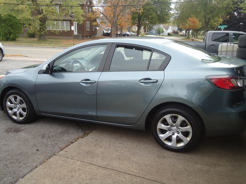Used 2013 MAZDA MAZDA3 i SV image 6