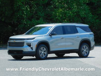 Used 2026 Chevrolet Traverse FWD LT