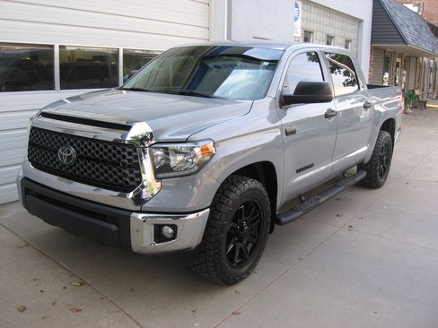 Used 2020 Toyota Tundra SR5 image 1