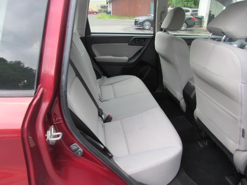 Used 2014 Subaru Forester 2.5i AWD/4WD image 15