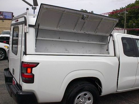 Used 2024 Nissan Frontier S RWD image 5