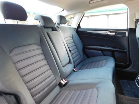 Used 2018 Ford Fusion SE image 20