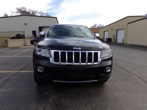 Used 2011 Jeep Grand Cherokee Limited image 9