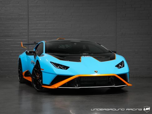 Used 2022 Lamborghini Huracan STO Coupe RWD image 3