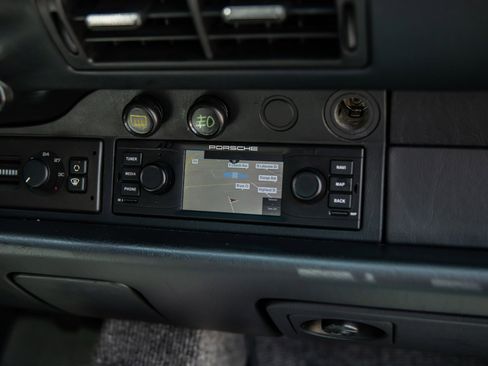 Used 1992 Porsche 911 Carrera image 34