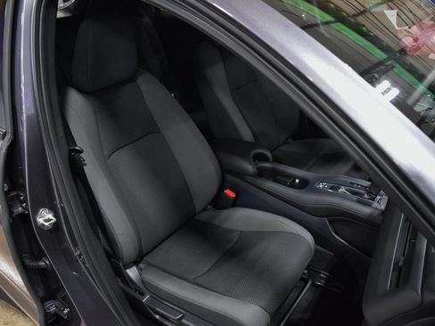 Used 2019 Honda HR-V Sport image 22