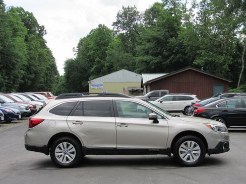 Used 2015 Subaru Outback 2.5i Premium AWD/4WD image 11