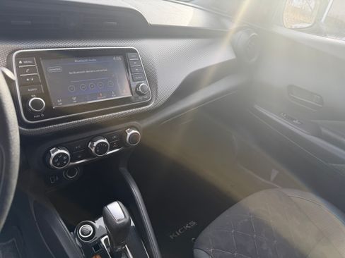 Used 2020 Nissan Kicks S FWD image 17