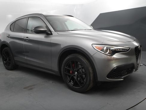 Used 2019 Alfa Romeo Stelvio Ti image 7