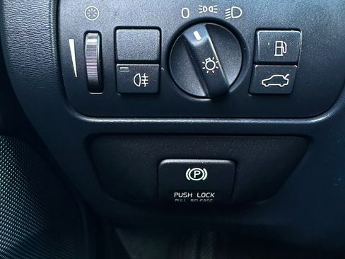 Used 2012 Volvo S60 T5 image 25