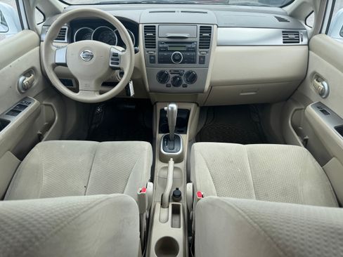 Used 2011 Nissan Versa 1.8 S Hatchback FWD image 22