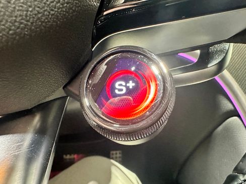 Used 2025 Mercedes-Benz GLC 43 AMG image 24