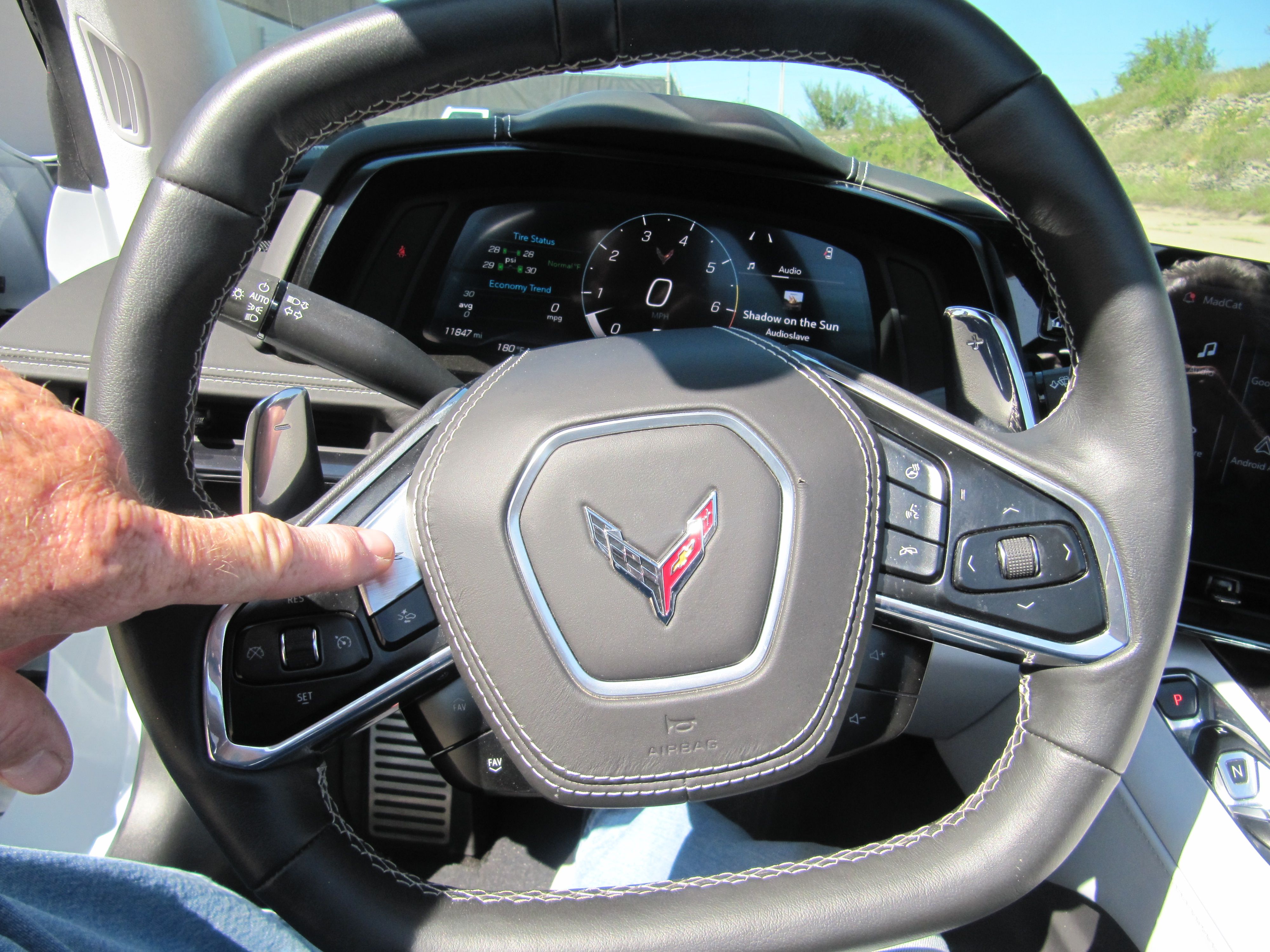 Used 2024 Chevrolet Corvette Stingray Premium Conv w/ 3LT RWD image 20