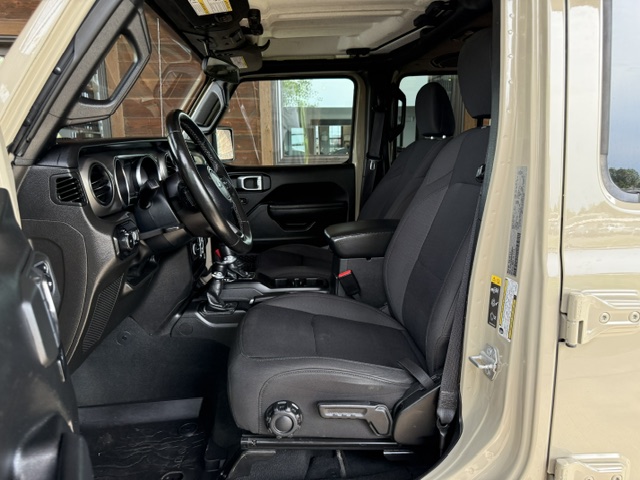 Used 2022 Jeep Wrangler 4WD Unlimited Sport image 9