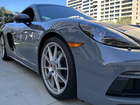 Used 2024 Porsche 718 Cayman GTS image 18