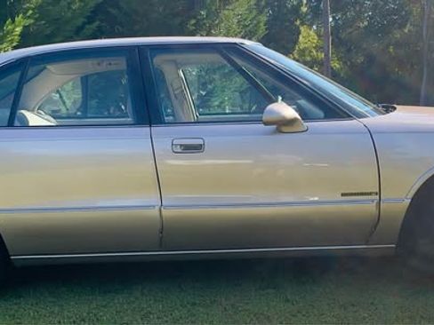 Used 1999 Oldsmobile 88 50th Anniversary image 5