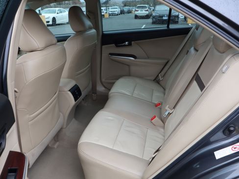 Used 2012 Toyota Camry XLE image 13