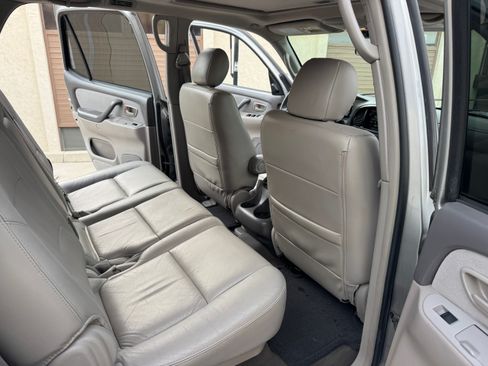 Used 2006 Toyota Sequoia SR5 image 26