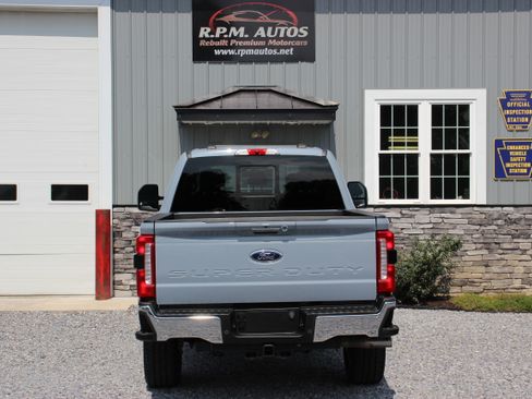 Used 2024 Ford F250 4x4 Crew Cab Super Duty image 7