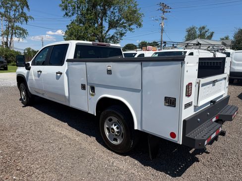 Used 2021 Chevrolet Silverado 2500 2WD Crew Cab W/T image 3