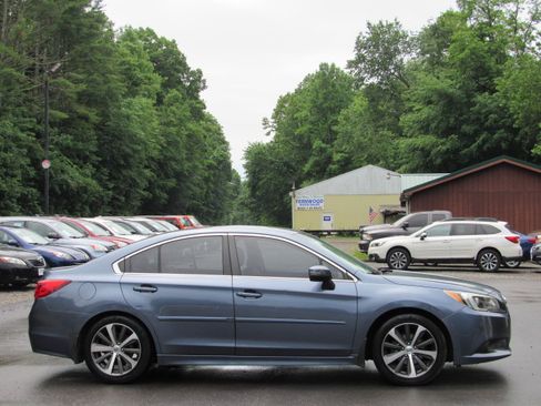 Used 2015 Subaru Legacy 2.5i Limited AWD/4WD image 9