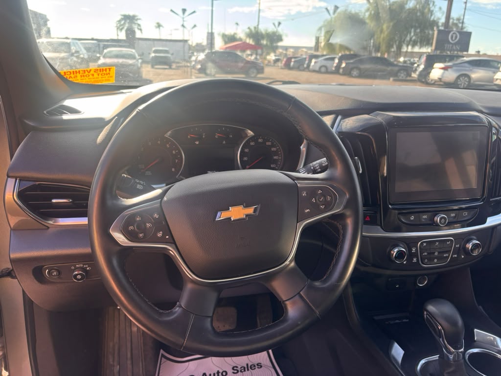Used 2023 Chevrolet Traverse FWD LT image 10