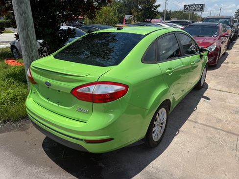 Used 2014 Ford Fiesta SE Sedan FWD image 3