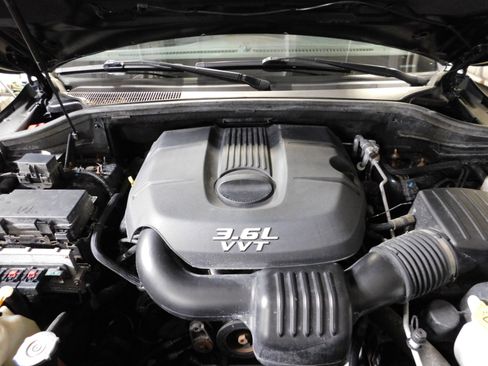 Used 2012 Jeep Grand Cherokee Laredo image 16