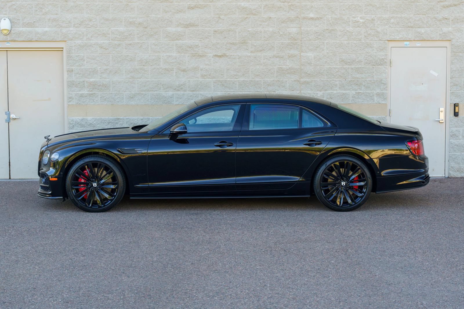 Used 2024 Bentley Flying Spur Flying Spur AWD/4WD image 25
