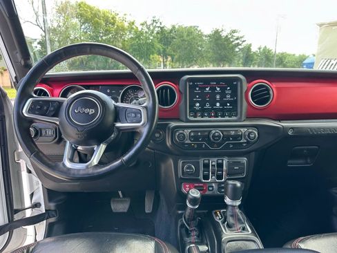 Used 2018 Jeep Wrangler Unlimited Rubicon AWD/4WD image 12
