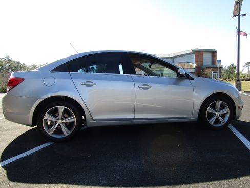 Used 2015 Chevrolet Cruze LT image 6