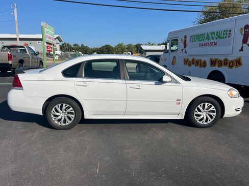 Used 2011 Chevrolet Impala LS image 13