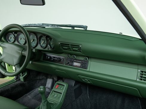 Used 1998 Porsche 911 Coupe RWD image 25
