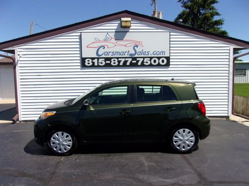 Used 2012 Scion xD FWD image 1