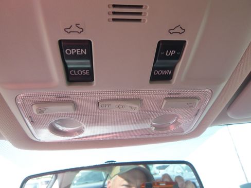 Used 2015 Toyota Corolla S Plus image 33