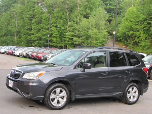 Used 2014 Subaru Forester 2.5i Limited AWD/4WD image 2