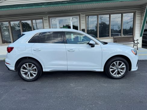 Used 2021 Audi Q3 quattro 2.0T Premium w/ S Line AWD/4WD image 1