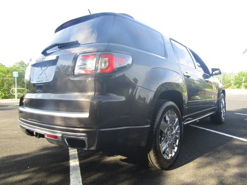Used 2016 GMC Acadia FWD Denali image 5