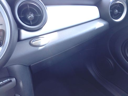 Used 2011 MINI Cooper image 16