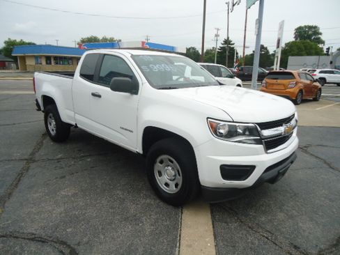 Used 2018 Chevrolet Colorado 2WD Extended Cab W/T image 15