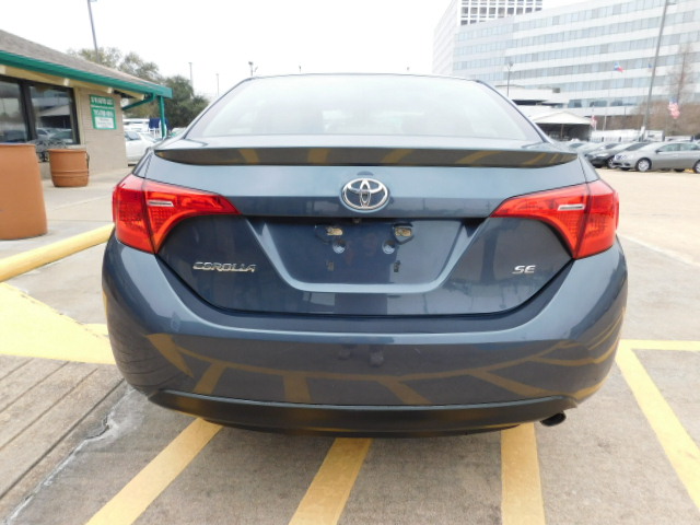 Used 2017 Toyota Corolla SE Sedan FWD image 6