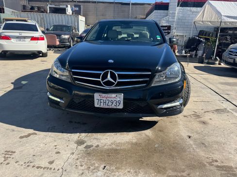 Used 2014 Mercedes-Benz C 250 Sport image 5