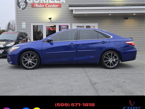 Used 2016 Toyota Camry XSE image 4