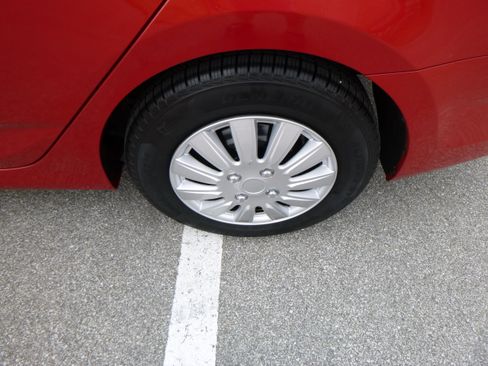 Used 2016 Hyundai Accent SE image 9