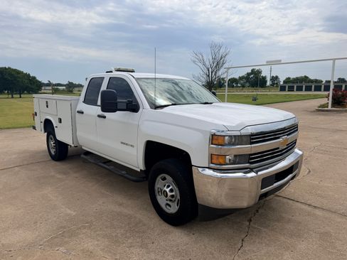 Used 2015 Chevrolet Silverado 2500 2WD Double Cab image 3