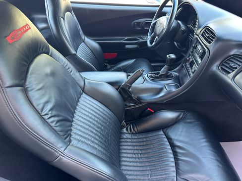 Used 2001 Chevrolet Corvette Z06 Coupe RWD image 12