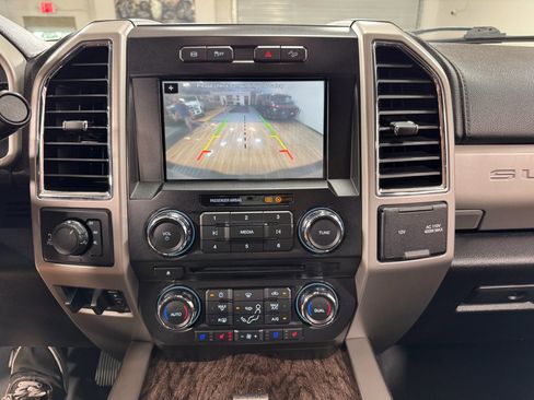Used 2018 Ford F250 Lariat image 23